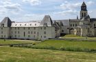 Que faire autour du Jardin des Oiseaux à Coteaux-sur-Loire : l'abbaye de Fontevraud